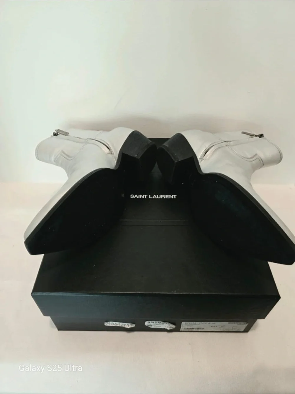 Saint Laurent classic saint